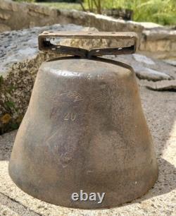 Rare Large Cow Bell, No. 20 / Marked A. F. – Ram’s Head Symbol, 1,780 kg