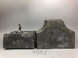 Rare antique WALL FOUNTAIN IN TIN supposed to be from the 18th/19th century Decorated with eagles