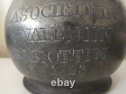 Rare engraved pewter pitcher dated 1823 Louis XVIII