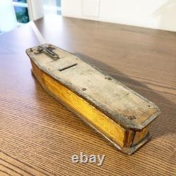 Rare engraved piggy bank, trench art in wood WW1 coffin shape