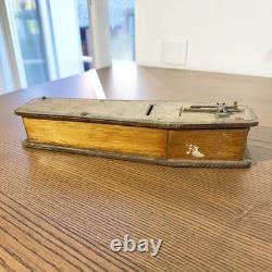 Rare engraved piggy bank, trench art in wood WW1 coffin shape