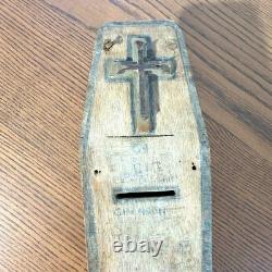 Rare engraved piggy bank, trench art in wood WW1 coffin shape