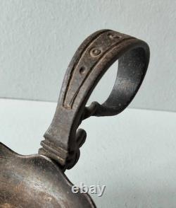 Rare forged-iron cave rat candle holder, 19th century, beautiful workmanship, metalwork