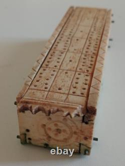 SUPERB ANTIQUE DOMINO BOX IN BONE 18th CENTURY PRISONER'S WORK