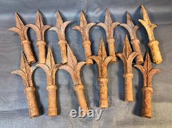 Set of 13 old wrought iron gate spikes with fleur de lys decoration