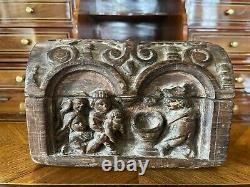 Small Church Box In Oak Sculpt Of The End Of The Sixteenth Century