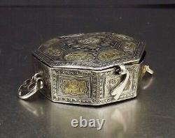 Solid Silver Snuffbox with Fine Gold Surahs from the Ottoman and Persian Middle East, 19th Century.