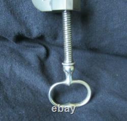 Sublime Grand Pin Needle Cast Brass Popular Art 33 cm