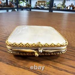 Sublime Mother-of-Pearl and Gilded Metal Powder Compact, Complete, 1890