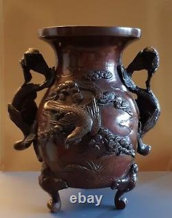 Superb Bronze Vase Japan Japanese Era Meiji Phonix Decoration And Plant 19 Th