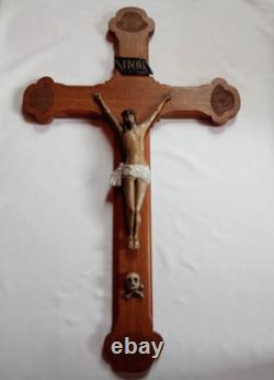 Superb and rare large 19th-century carved wooden wall crucifix, 80 cm