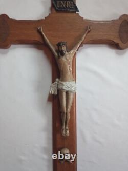 Superb and rare large 19th-century carved wooden wall crucifix, 80 cm