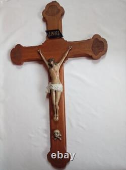 Superb and rare large 19th-century carved wooden wall crucifix, 80 cm