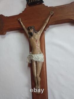 Superb and rare large wall crucifix in carved wood 19th century 80 cm