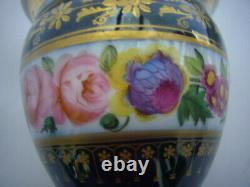 Tass And Its Soucoupe In Porcelaine Of Paris Decor De Roses And Or 19th Century