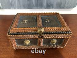 Tramp Art Sewing or Jewelry Box in Carved Wood, Folk Art