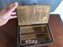 Tramp Art Sewing or Jewelry Box in Carved Wood, Folk Art