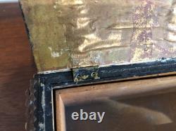 Tramp Art Sewing or Jewelry Box in Carved Wood, Folk Art