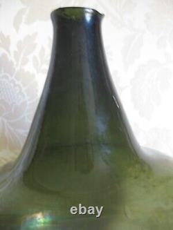 Translation: Ancient 18th-century wine bottle
