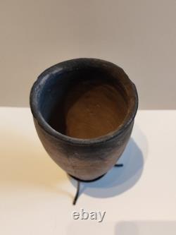 Vase said black top Ancient Egypt Nagada II period (3500-3300 BC)