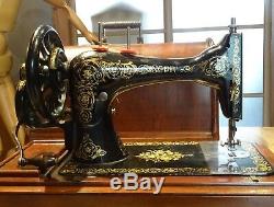 Very Beautiful Singer Sewing Machine 1900