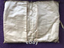 Wedding silk handkerchief holder from around 1850 with its handkerchiefs