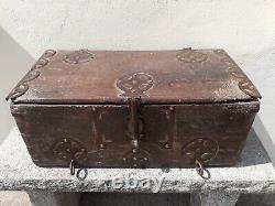 Wooden chest from the 18th century