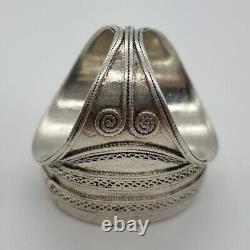 2. Superbe Bague turkmène Ancienne en Argent avec Cornaline / Agate XXè 18,6 g