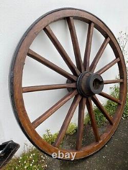 ANCIENNE ROUE DE CHARRETTE EN BOIS DEBUT XXeme ART POPULAIRE