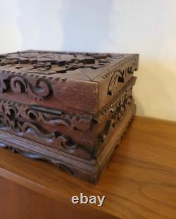 Ancien Coffret en Bois Sculpté, Boite ancienne XIXème