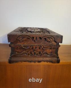 Ancien Coffret en Bois Sculpté, Boite ancienne XIXème