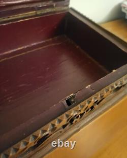Ancien Coffret en Bois Sculpté, Boite ancienne XIXème