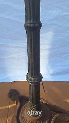 Ancien Grand Pied De Table Bistrot En Fonte. Vintage