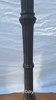 Ancien Grand Pied De Table Bistrot En Fonte. Vintage