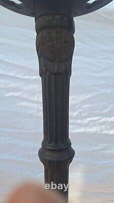 Ancien Grand Pied De Table Bistrot En Fonte. Vintage