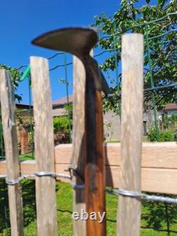 Ancien Piolet Manche Bois