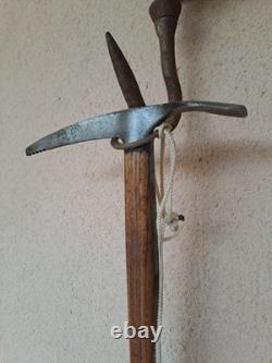 Ancien Piolet Manche Bois