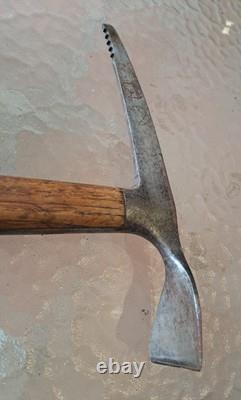 Ancien Piolet Manche Bois