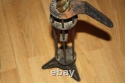 Ancien bougeoir rat de cave fer forgé art populaire