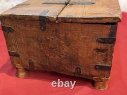 Ancien coffret de mariage art populaire XIX Inde Rajasthan curiosités déco