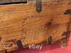 Ancien coffret de mariage art populaire XIX Inde Rajasthan curiosités déco