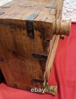 Ancien coffret de mariage art populaire XIX Inde Rajasthan curiosités déco