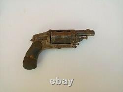 Ancien pistolet à barillet FONTIONNE collection