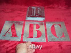 Ancien pochoir zinc alphabet lettrage 120 mm. Atelier industriel scrapbooking