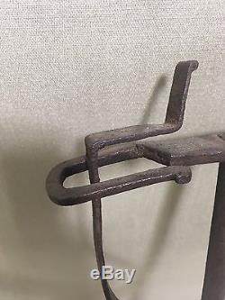 Ancien porte-éclat en fer forgé résinier Bougeoir art populaire français