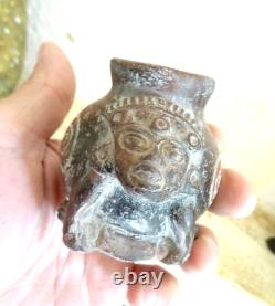 Ancien terracotta pottery vase anthropomorphe Art précolombien Mayas incas