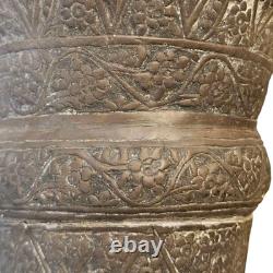 Ancienne Darbuka / Doumbek en métal gravé Travail syrien ou persan, fin XIXe