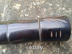 Ancienne Ombrelle Noire Damassée