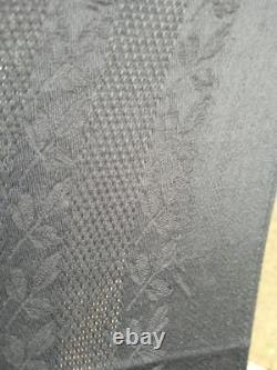 Ancienne Ombrelle Noire Damassée