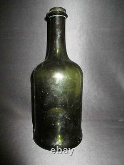 Ancienne bouteille en verre soufflé champagne fin XVIII ème début XIX ème
